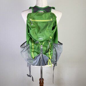 REI Flash 22 Hiking Backpack Daypack Green Lightweight Outdoor Backpacking Camp